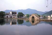 Picture of  - ϺĻ Hongcun - South Lake's Picture Bridege