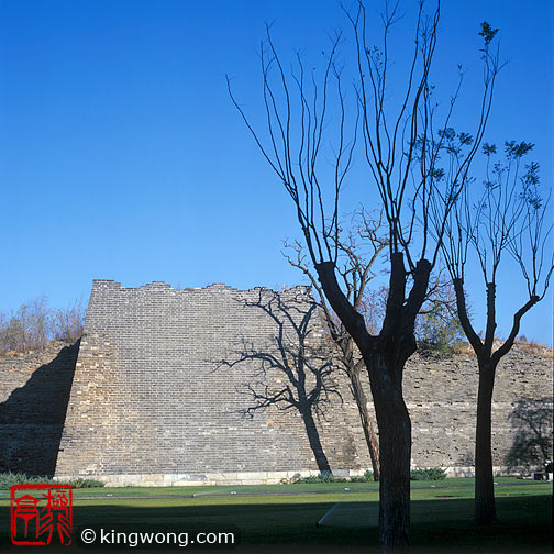  --  Beijing City -- Chongwenmen Gate Wall