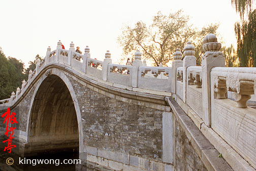 ʯ Stone Arch Bridge