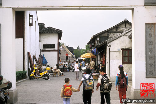 ҽ Zhujiajiao Town