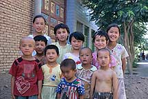 Picture of ³ - ĺ Tulufan (Turfan) - Erabaoxiang Children