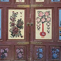 Tulufan (Turfan) - Erabaoxiang decorated doors,Tulufan