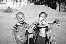 Tulufan (Turfan) - Erabaoxiang Children,Tulufan