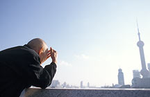 Ϻ Shanghai old man on the Bund